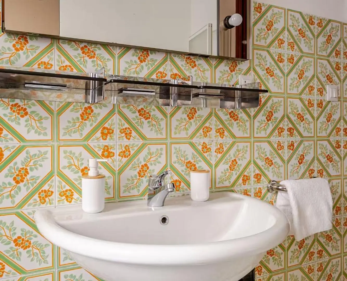 Appartamento Tibvr House-Stazione Tiburtina Roma 0*,  Italia